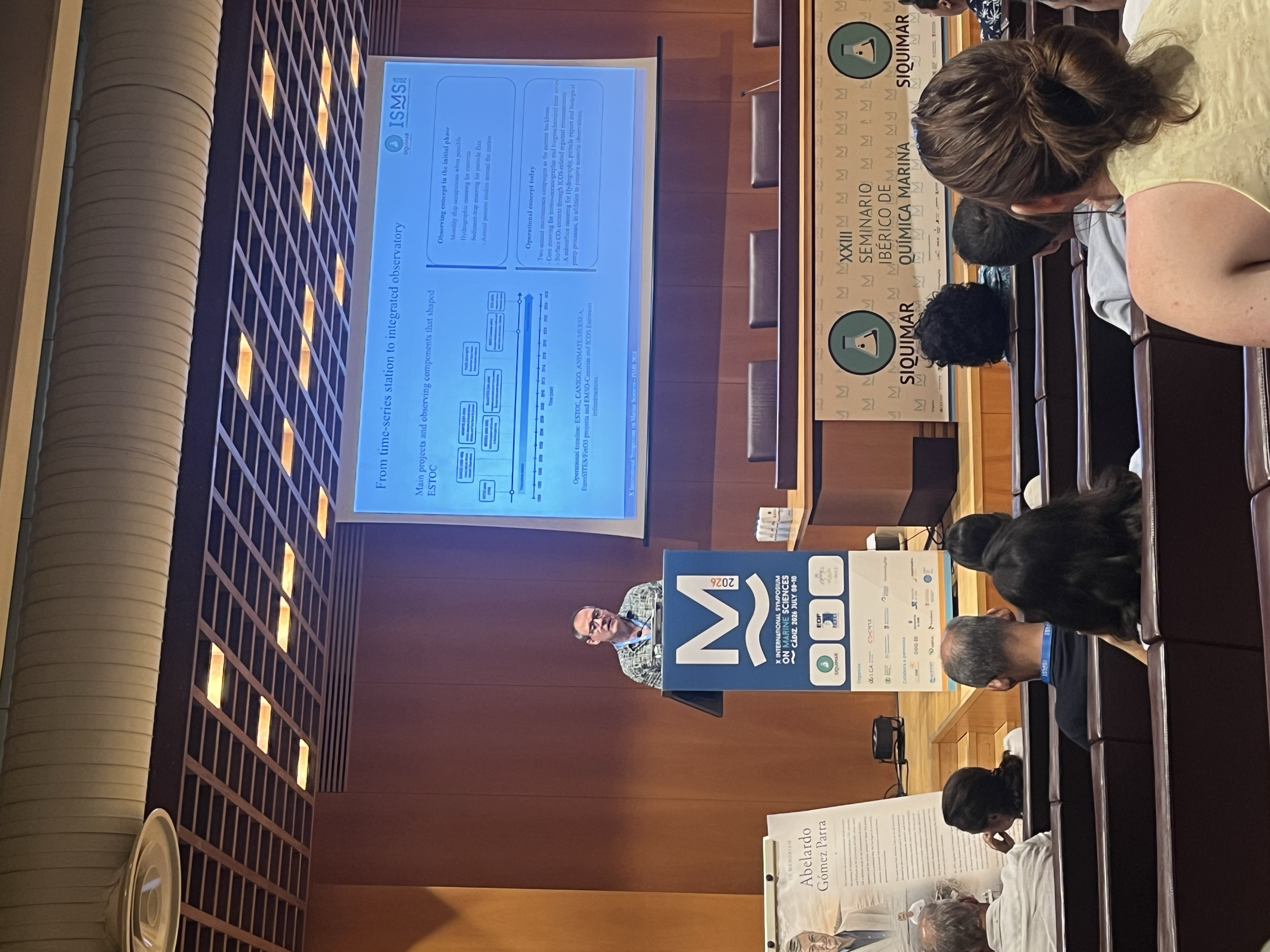 Dr. Andrés Cianca giving an oral communication at ISMS 2026