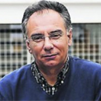 Dr. Santiago Hernández León